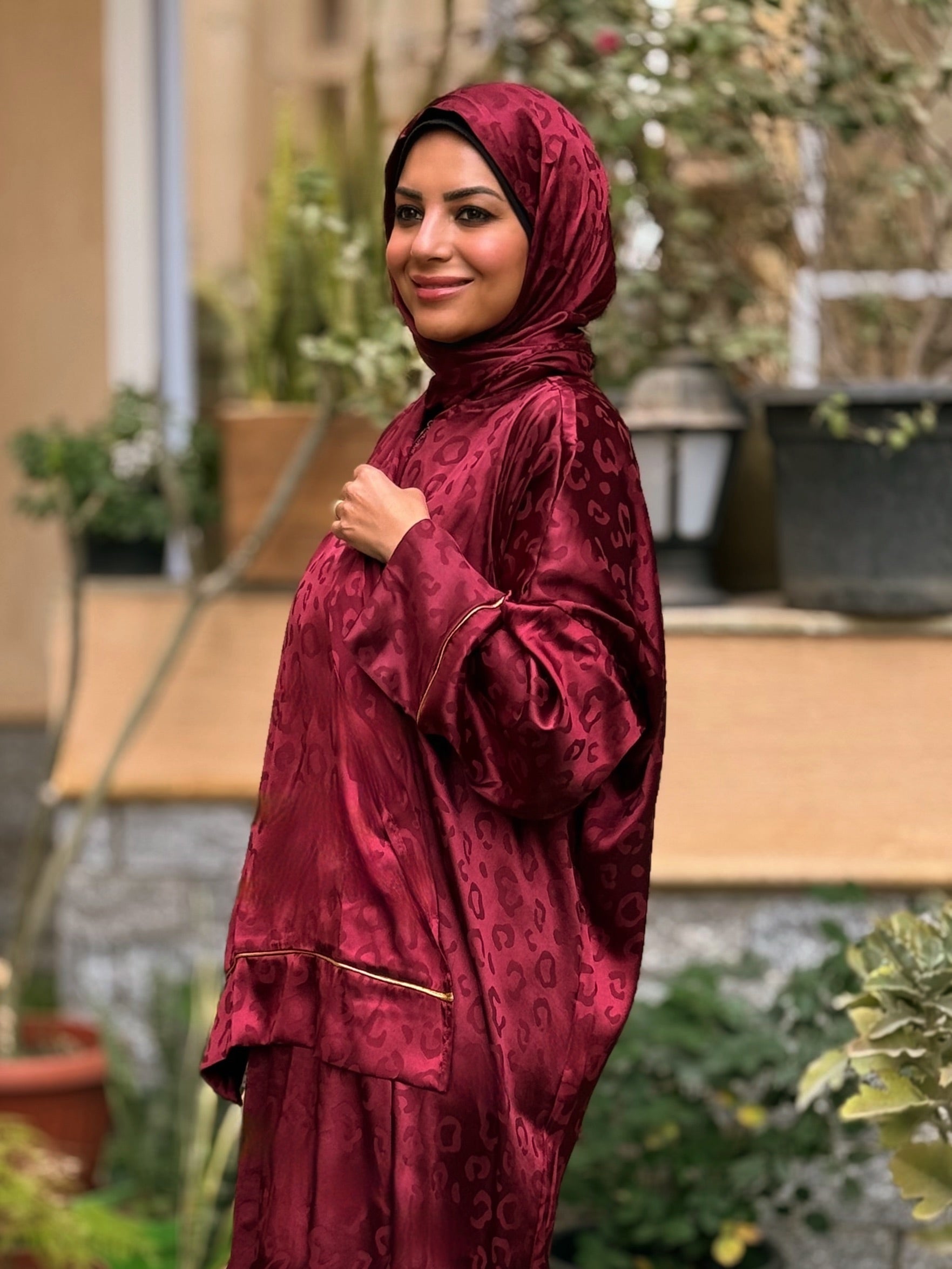 Isdal Ghazal- Burgundy