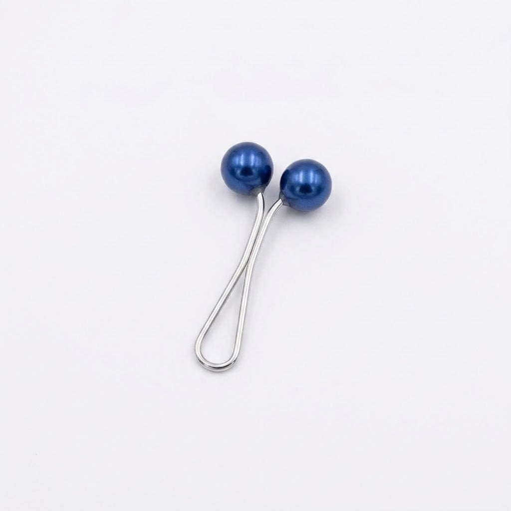 Round pearl pin blue