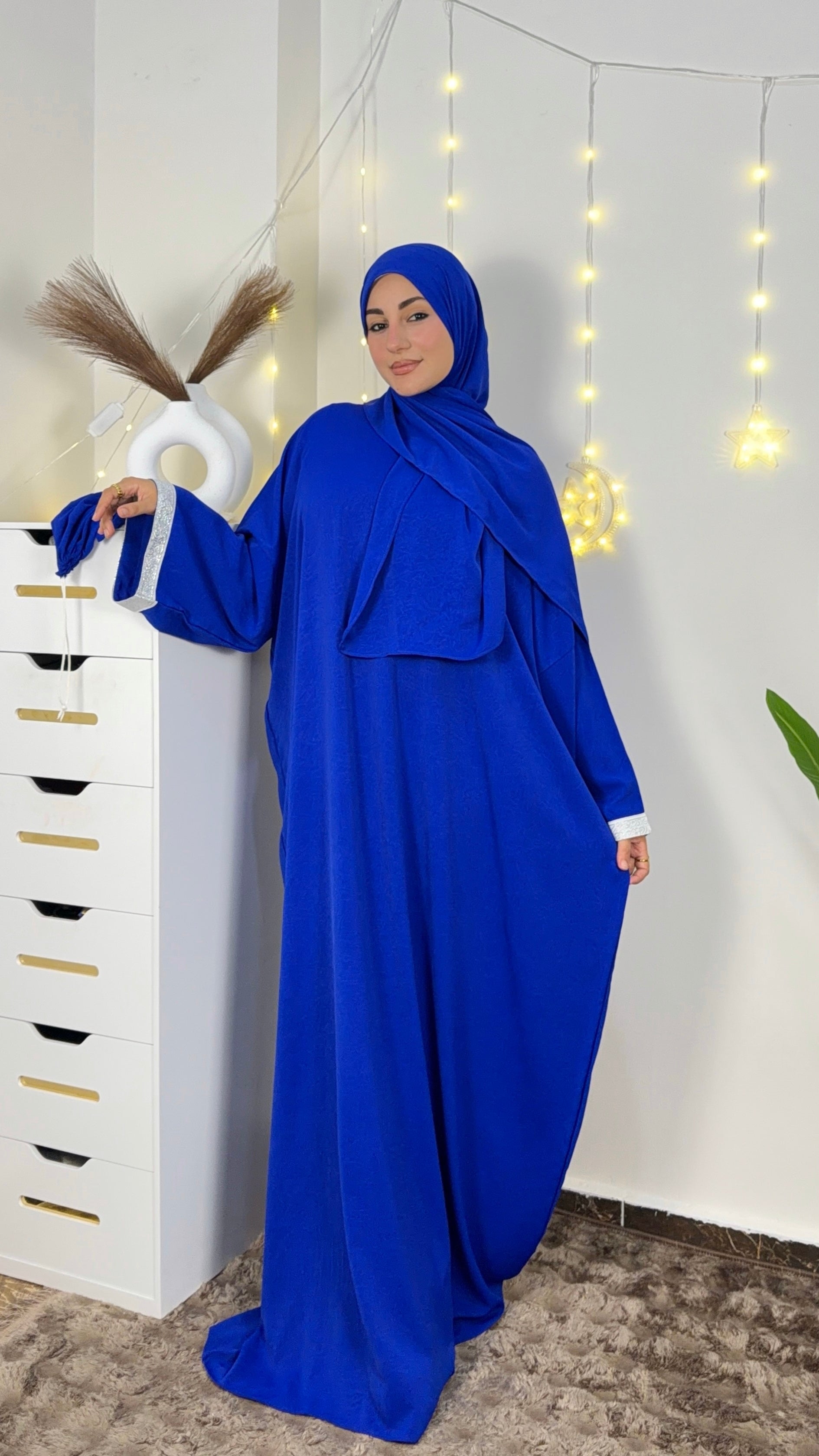 Isdal Bareeq - Blue