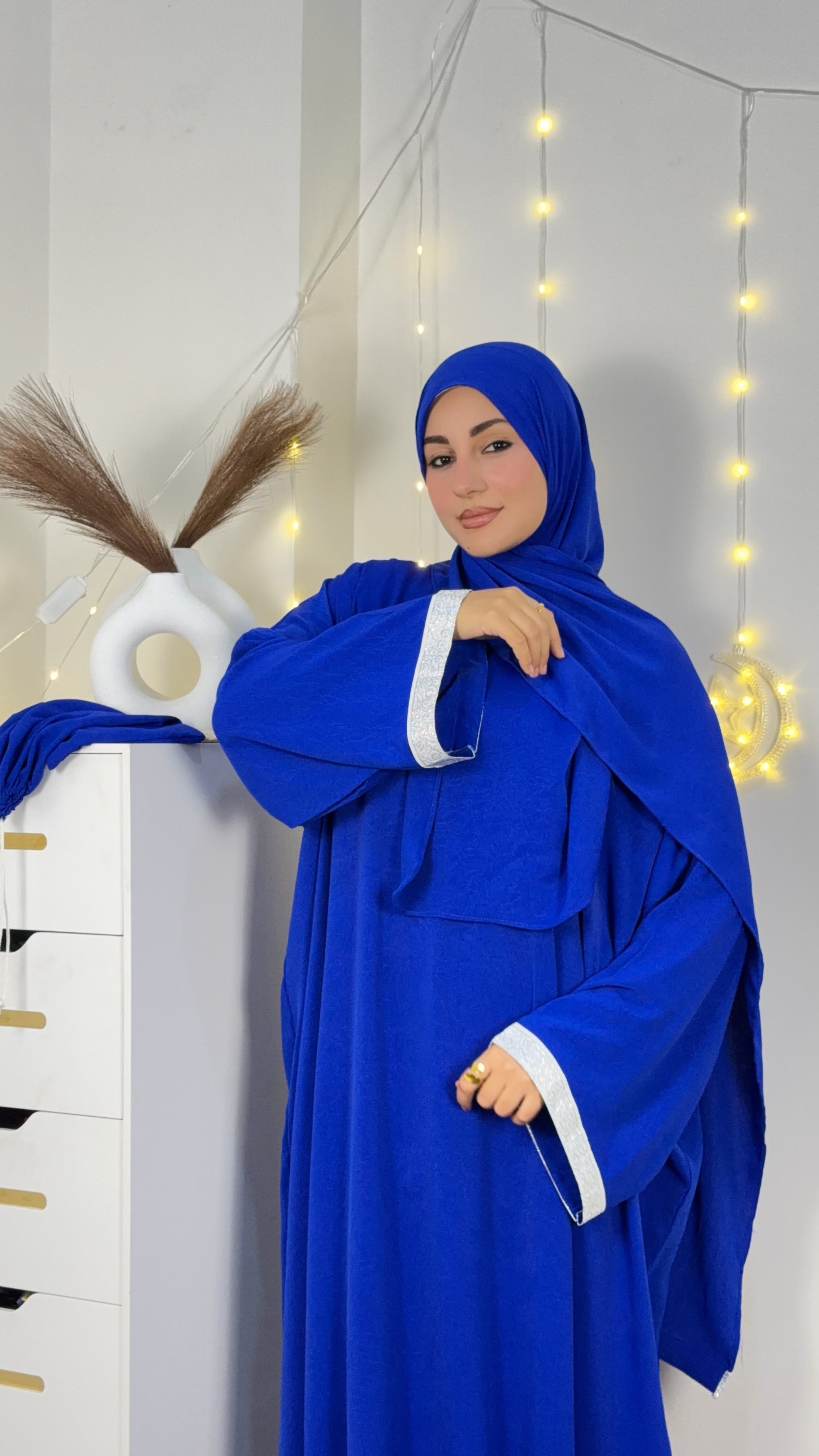 Isdal Bareeq - Blue