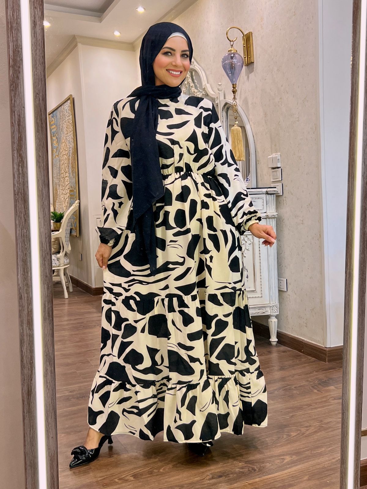 Long Sleeve Waisted Floral Dress - Black&White (RYD01)