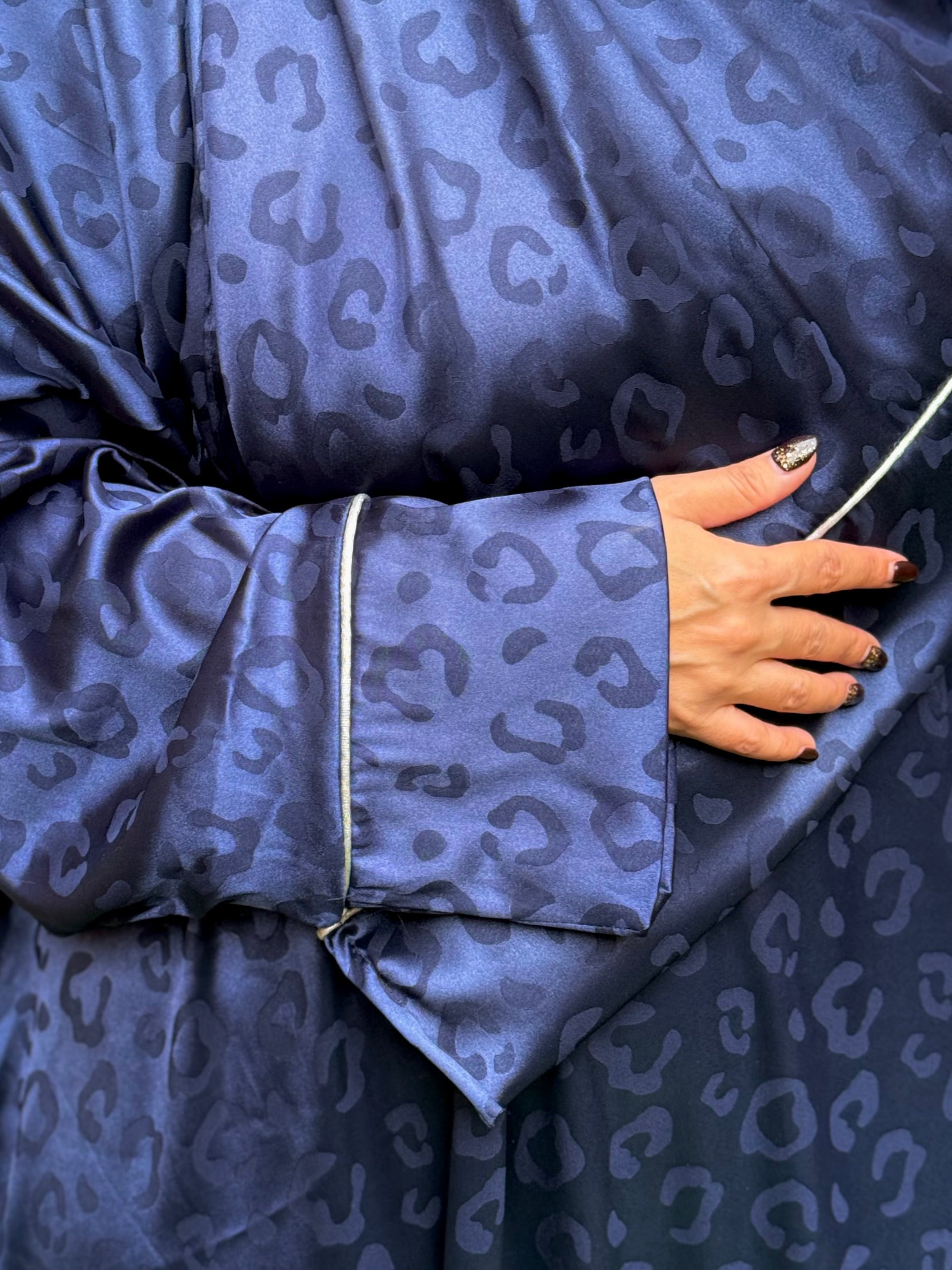 Isdal Ghazal - Navy Blue